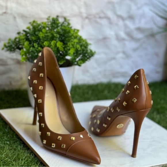 Michael Kors Women's Keke Toe Cap Tan
Pump US 7.5 Women - Picture 2 of 15